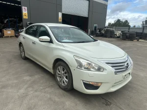 Nissan Altima 2013 White Auto Petrol