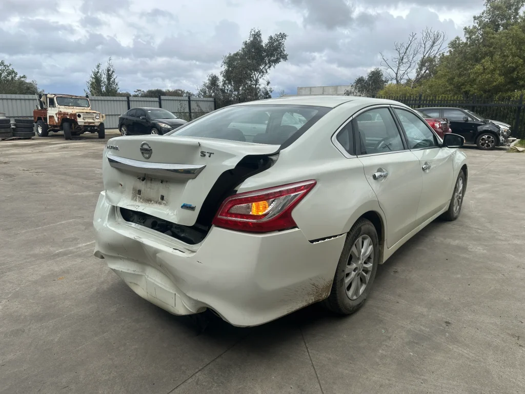 Nissan Altima 2013 White Auto Petrol
