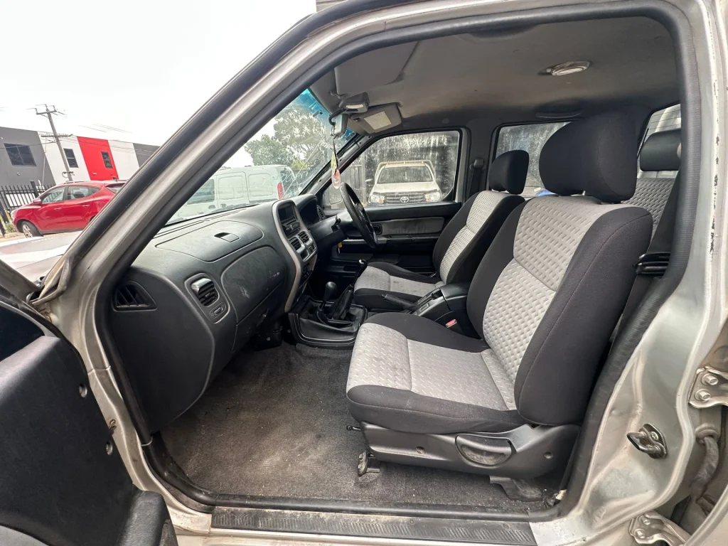 Nissan Navara 2005 Silver Manual Diesel