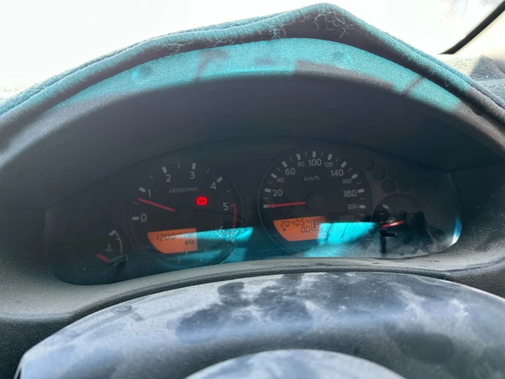 Nissan Navara 2007 White Auto White