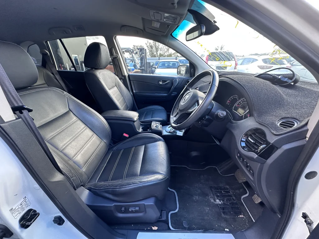 Renault Koleos 2025 White Auto Petrol