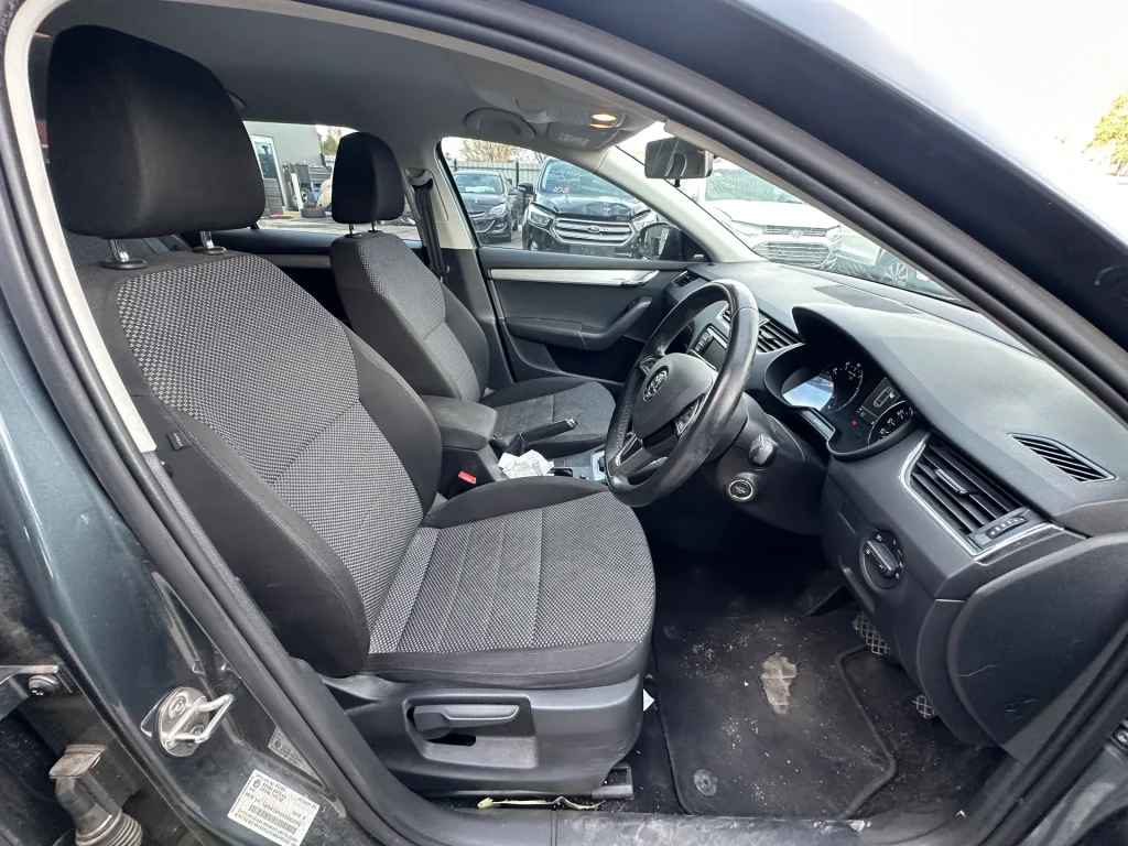 Skoda Octavia 2025 Grey Auto Petrol