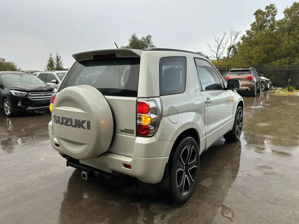 Suzuki Grand Vitara 2010 White Auto Petrol