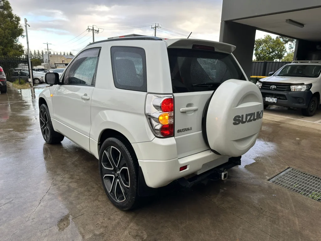 Suzuki Grand Vitara 2010 White Auto Petrol