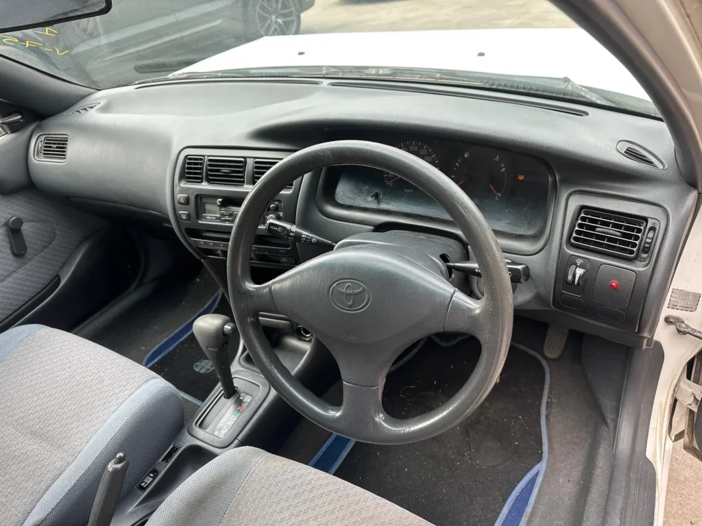 Toyota Corolla 1995 White Auto Petrol