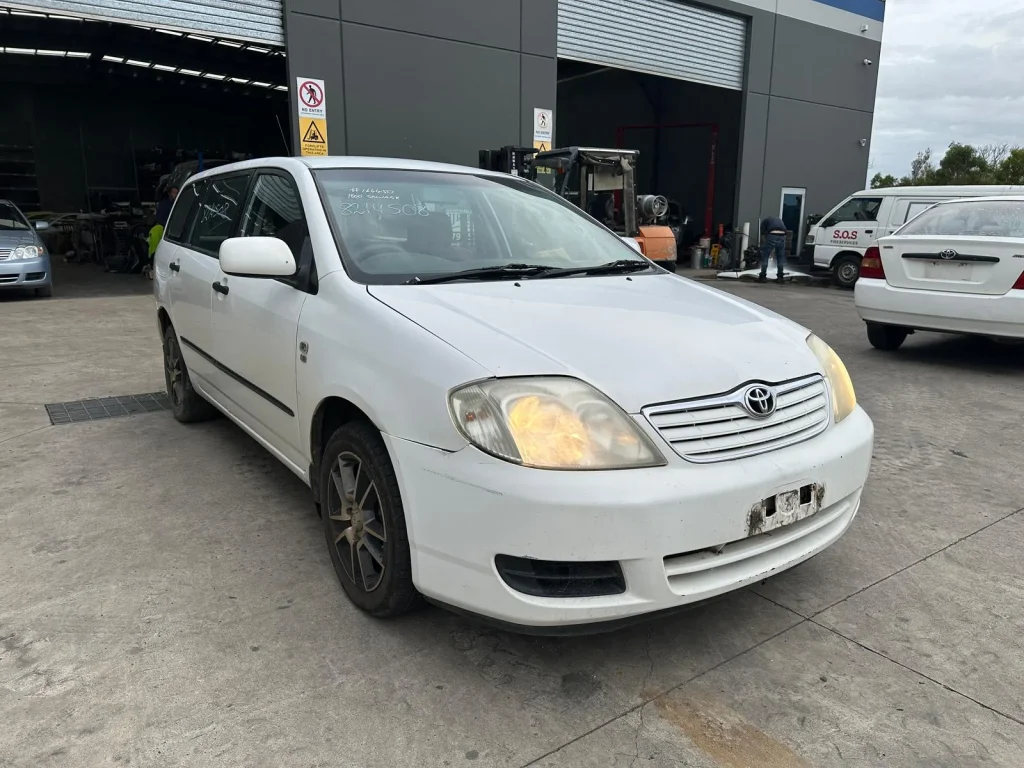 Toyota Corolla 2006 White Auto Petrol