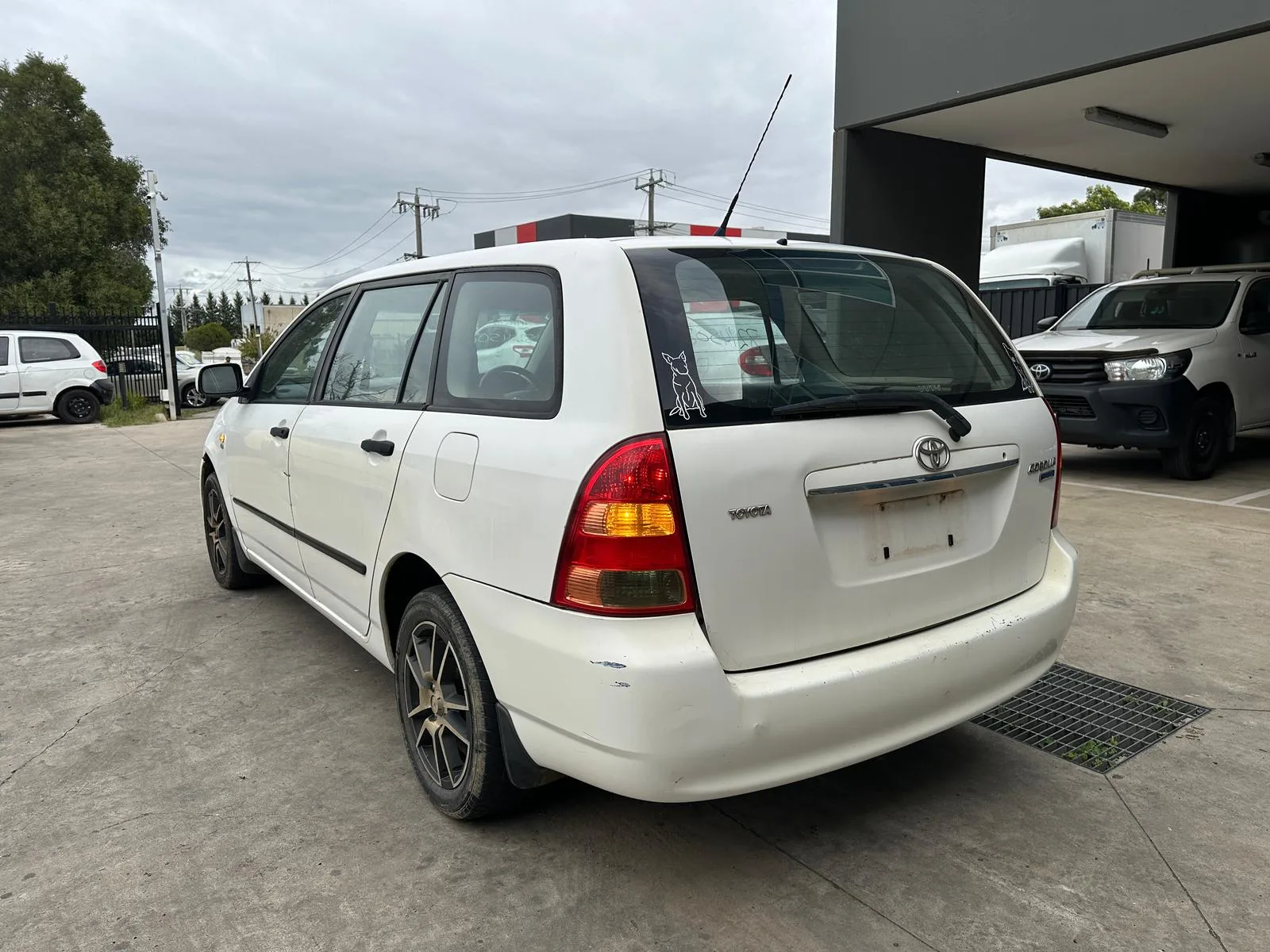 Toyota Corolla 2006 White Auto Petrol