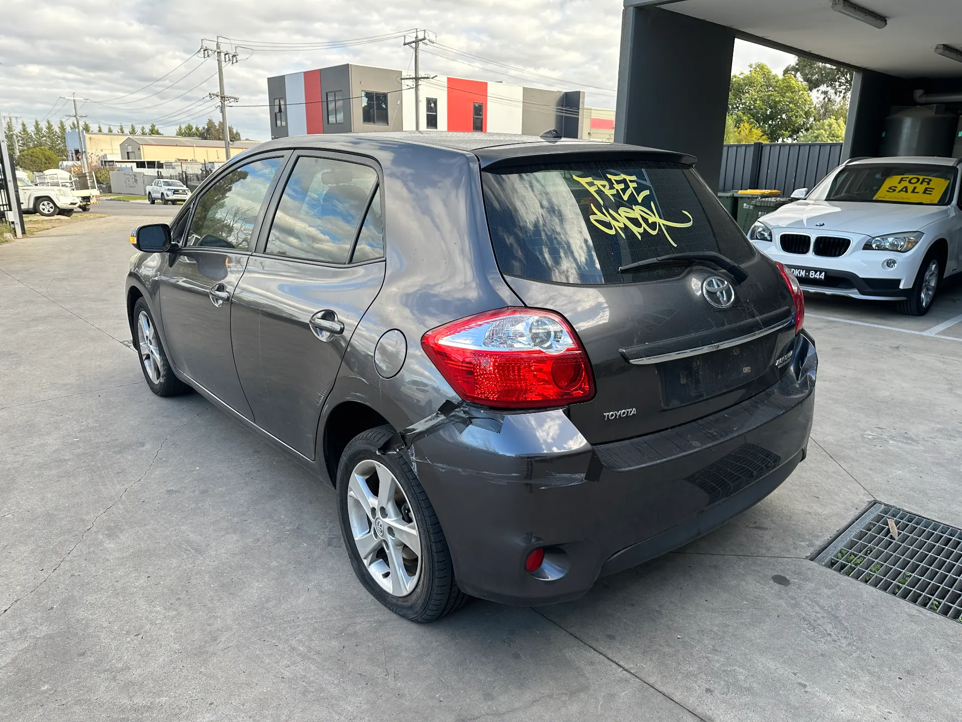 Toyota Corolla 2010 Grey Manual Petrol
