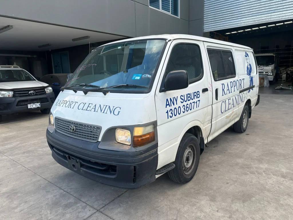 Toyota Hiace 2002 White Auto Petrol