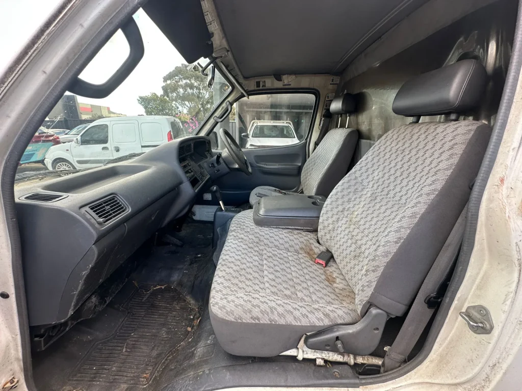 Toyota Hiace 2002 White Auto Petrol