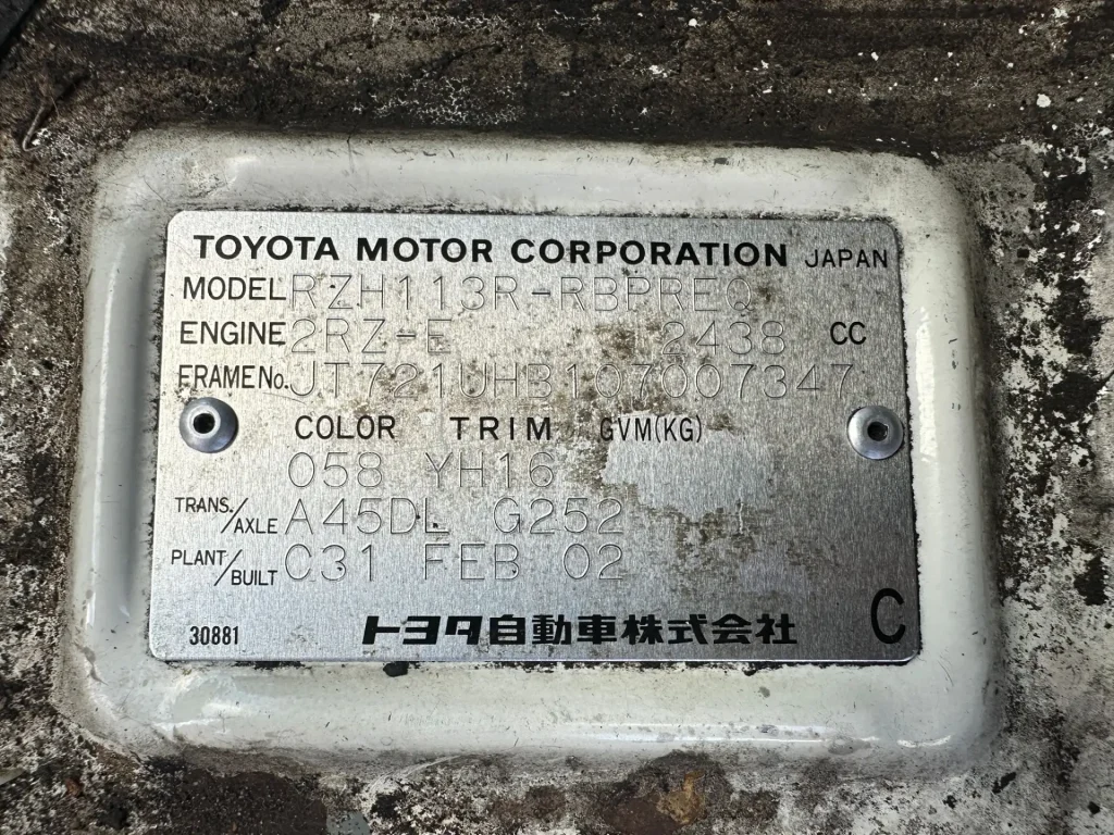 Toyota Hiace 2002 White Auto Petrol