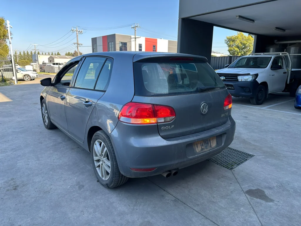 Volkswagen Golf 2010 Platinum Silver Auto Diesel