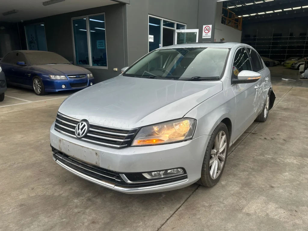 Volkswagen Passat 2013 Silver Auto Diesel