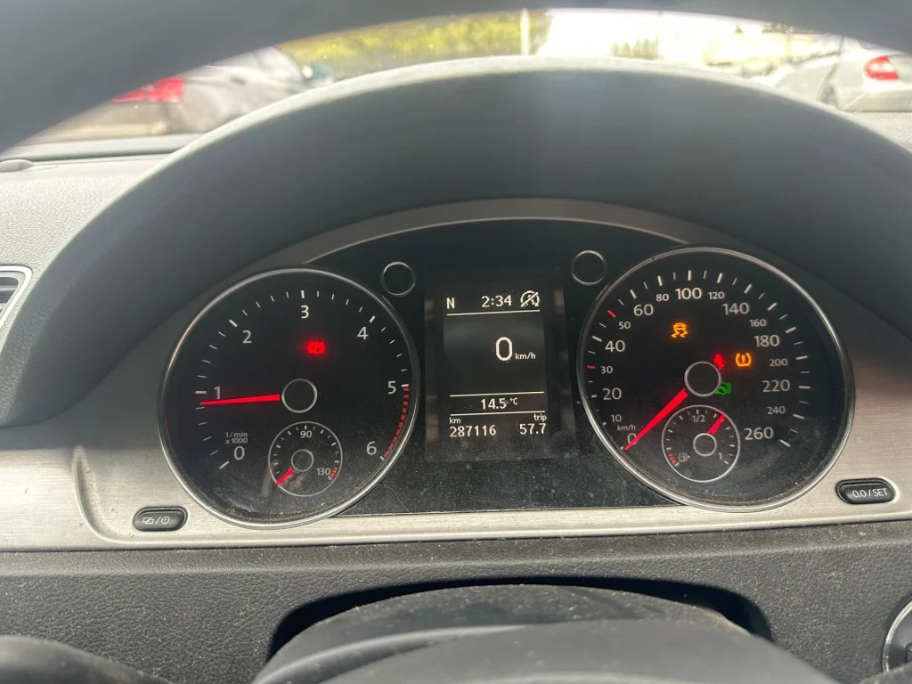 Volkswagen Passat 2013 Silver Auto Diesel