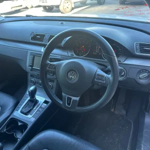 Volkswagen Passat 2014 White Auto Petrol